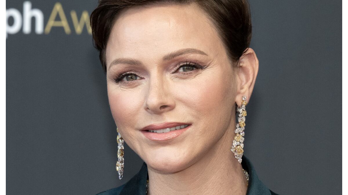 La princesa Charlene de Mónaco se oscureció el pelo.