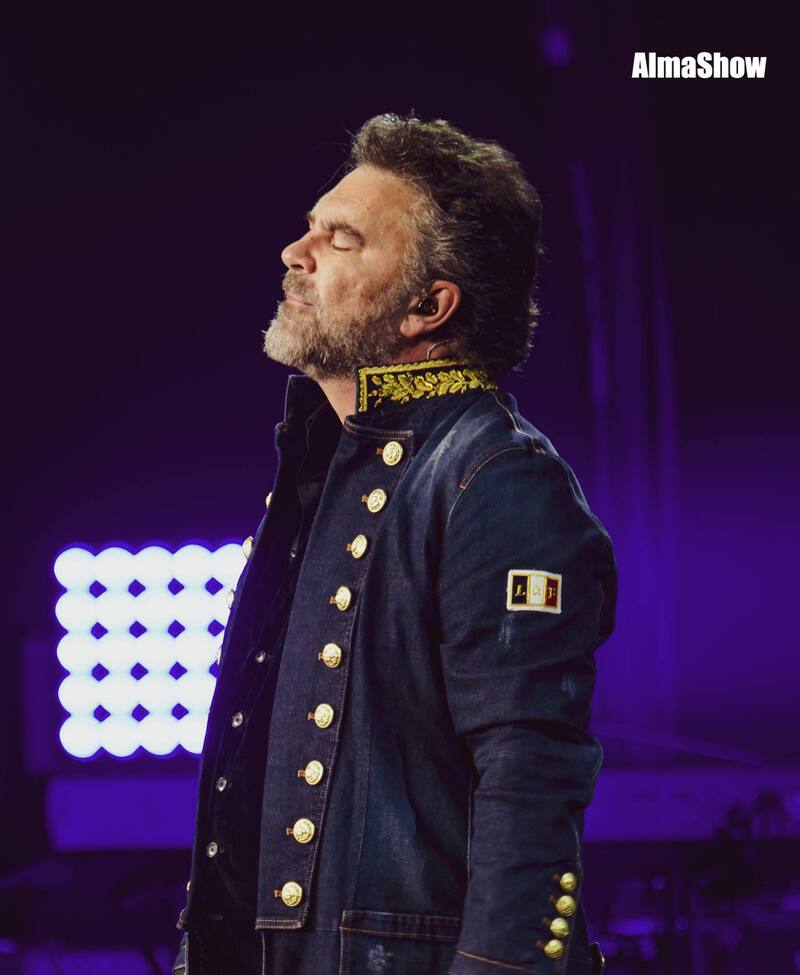 Mijares tiene una lista larga de noviazgos - Créditos: Facebook