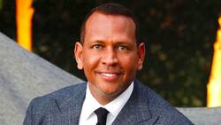 Alex Rodríguez cerrará el año muy bien acompañado, postal navideña lo delata