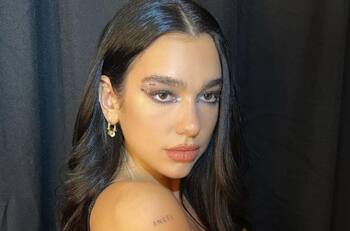 Padre de Dua Lipa negoció con el Mundial de Qatar a espaldas de la artista