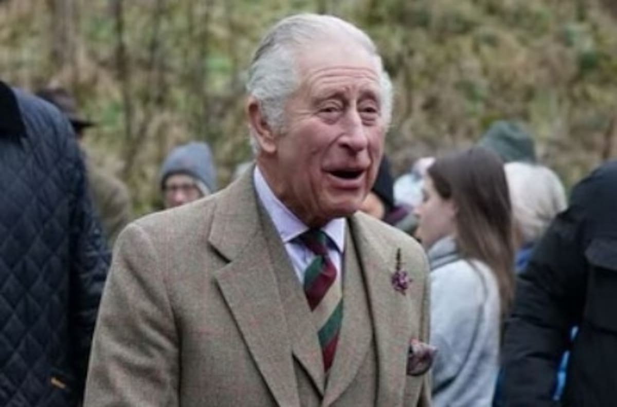 El rey Carlos III se muestra radiante en Escocia desafiando a su díscolo hijo Harry