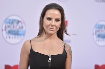 Kate del Castillo realiza noble causa al estilo Santa Claus