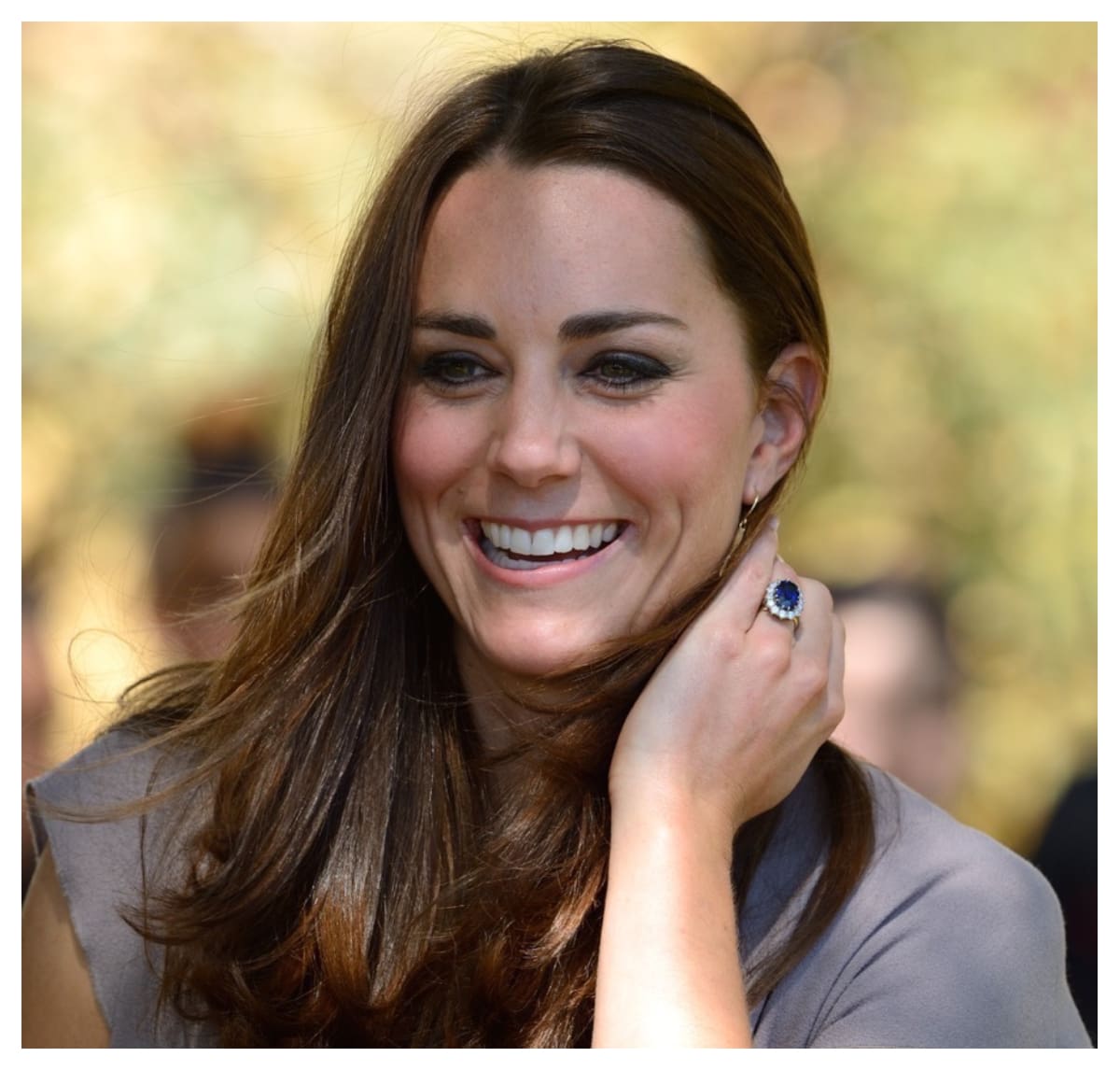 Kate Middleton estrenó su anillo de compromiso en 2010.