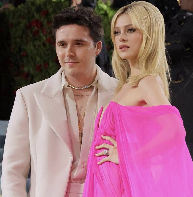 Nicola Peltz y Brooklyn Beckham protagonizan sesión desde la cama. - Créditos: Instagram
