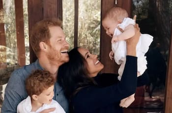 Lilibet y Archie, los hijos de Harry y Meghan, podrían perder sus títulos reales