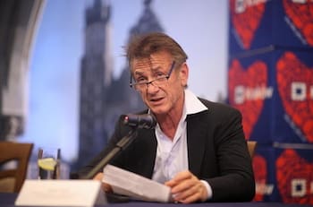 Sean Penn y su fundación ayudarán a refugiados ucranianos en Polonia