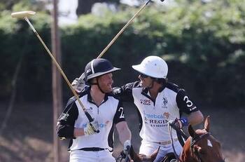 Los partidos de polo del príncipe Harry ponen en duda su presencia en la coronación