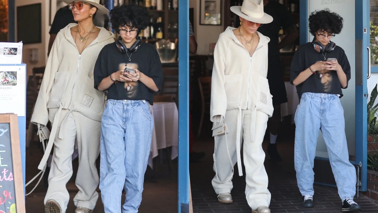 Jennifer Lopez junto a su hije Emme Muñiz, saliendo de un exclusivo vafé | Pagesix.