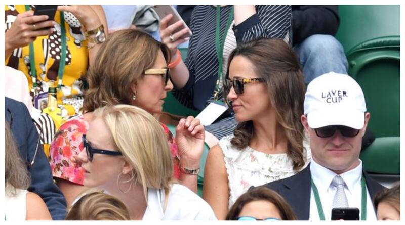 Pippa Middleton y su madre Carole en las tribunas de Wimbledon.