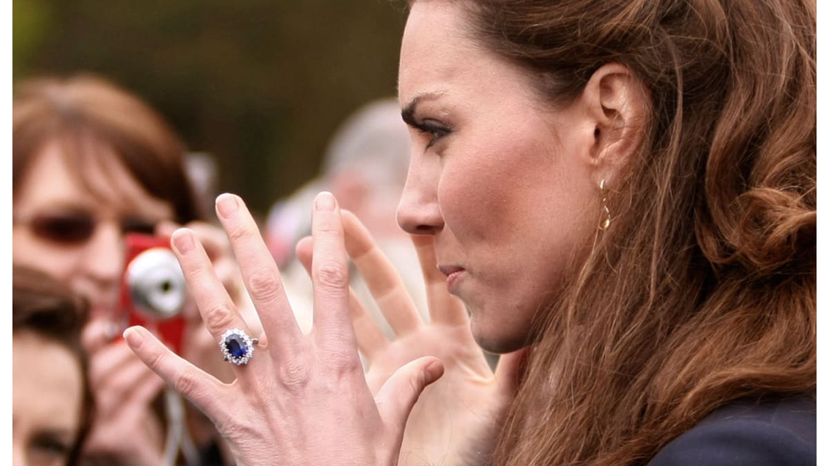 Kate Middleton recibe críticas de una editora de modas y sus fanáticos salen a defenderla