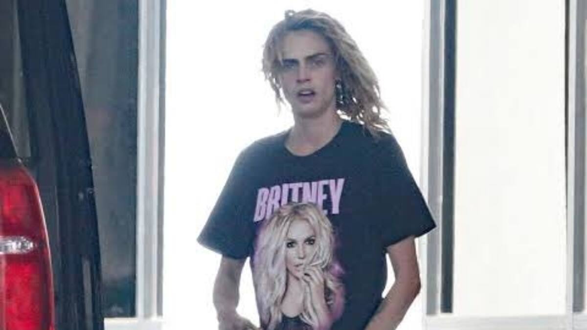 Cara Delevingne vuelve a las fiestas tras haber preocupado a sus seguidores por su aspecto