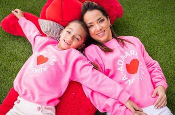 Adamari López presume sus habilidades de chef en su nuevo jardín