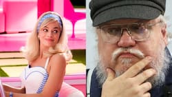 George R.R. Martin, autor de ‘Juego de Tronos’, se unió a la fiebre rosa de ‘Barbie’ y se vistió de rosa