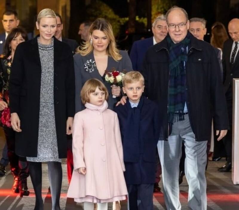 La familia real monegasca estuvo en el evento de la Cruz Roja. - Créditos: Instagram