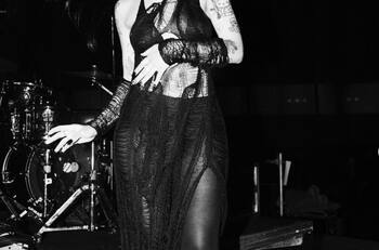 Cazzu comparte fotos en su Instagram y sorprende cómo luce su cara