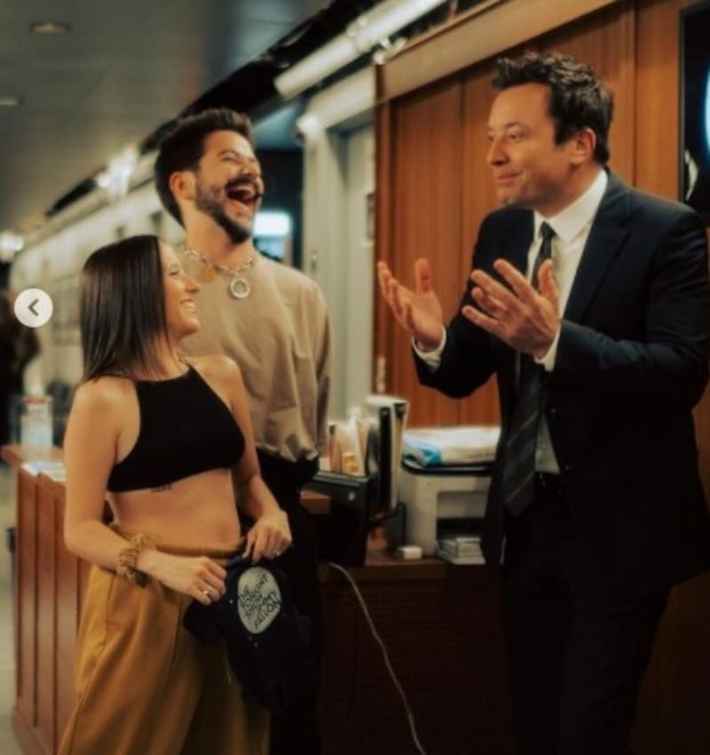 Camilo llora frente a Evaluna por la mejor noticia del año Camilo y Jimmy Fallon - Créditos: Instagram