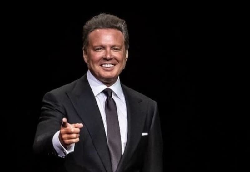 Reaparece Luis Miguel: fotografía lo muestra jovial y más delgado El cantante está en Miami - Créditos: Instagram