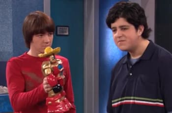 Drake Bell asegura que guión de Josh Peck para un reboot contenía “insultos” para México