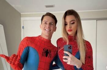 Lele Pons y Guaynaa se arañan por ir a ver a su héroe favorito