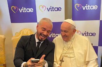 J Balvin asegura que al Papa Francisco le gusta el reggaetón