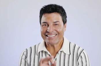 Chayanne organiza cena virtual desde la playa y se vuelve viral en redes