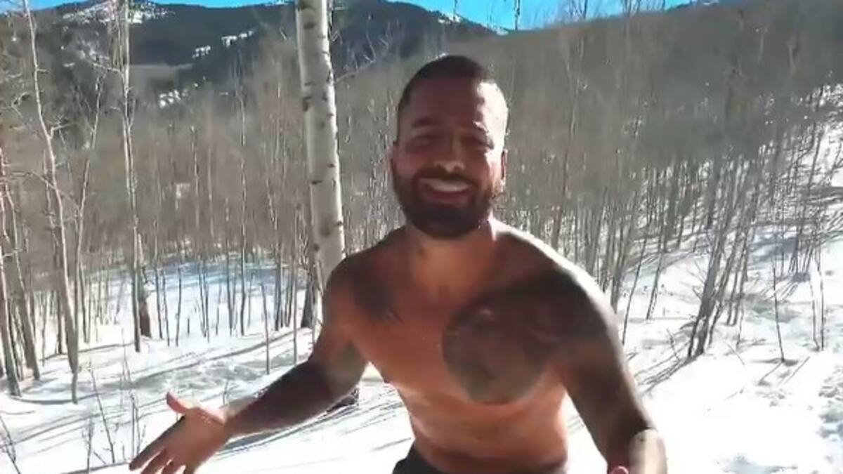 Maluma se congela al lanzarse un clavado en la nieve
