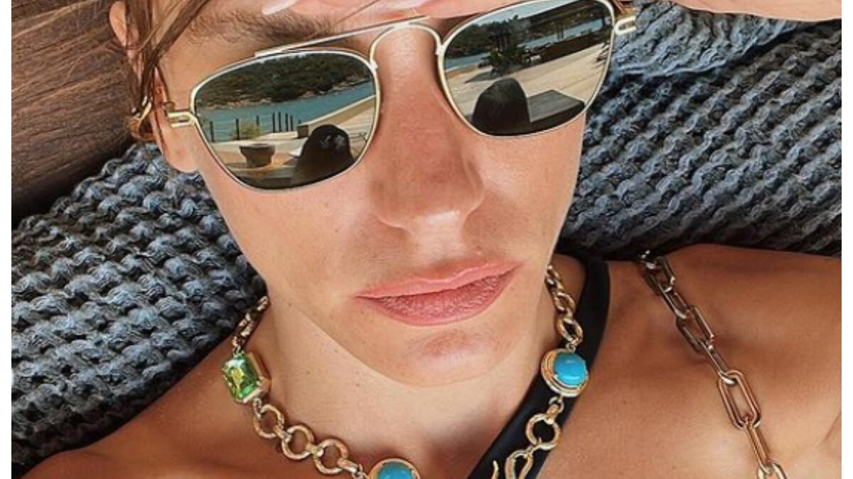 Serenay Sarikaya fue elegida Miss Universo Turquía en 2010, pero después renunció al cetro.