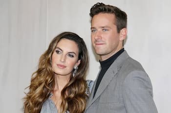 Esposa de Armie Hammer contó lo que sintió al ver el documental ‘House of Hammer’