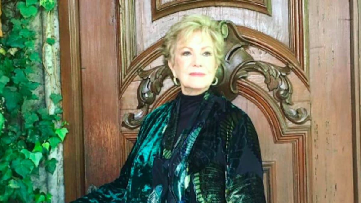 Maxine Woodside habla por primera vez de la repentina muerte de su hijo