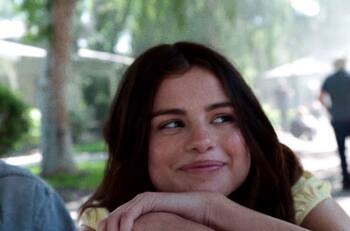 Selena Gomez se refiere al romance que difunden con DJ Andrew Taggart