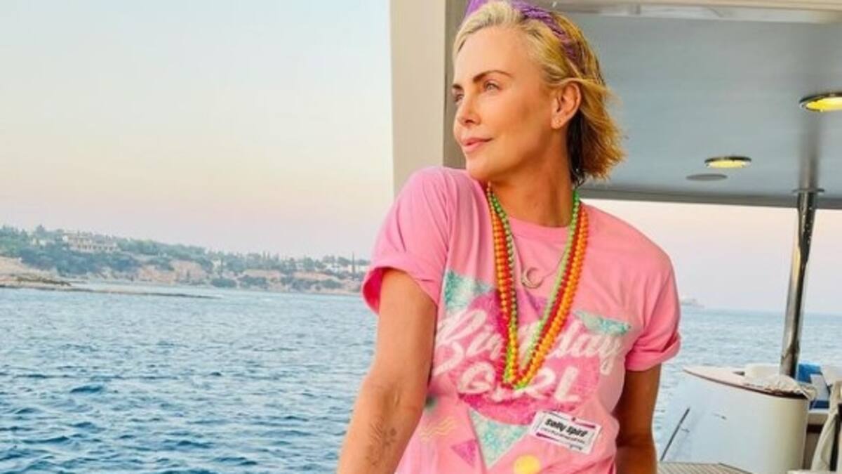 Charlize Theron elije México para tomarse unos días de vacaciones