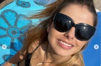 Michelle Renaud publica controversiales fotos y genera dudas entre sus seguidores