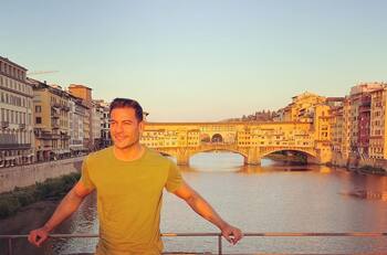 Carlos Rivera y Cynthia Rodríguez están preparándose para anunciar su embarazo