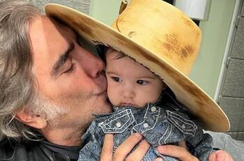 Alejandro Fernández recibe la feliz noticia de que será abuelo por tercera ocasión