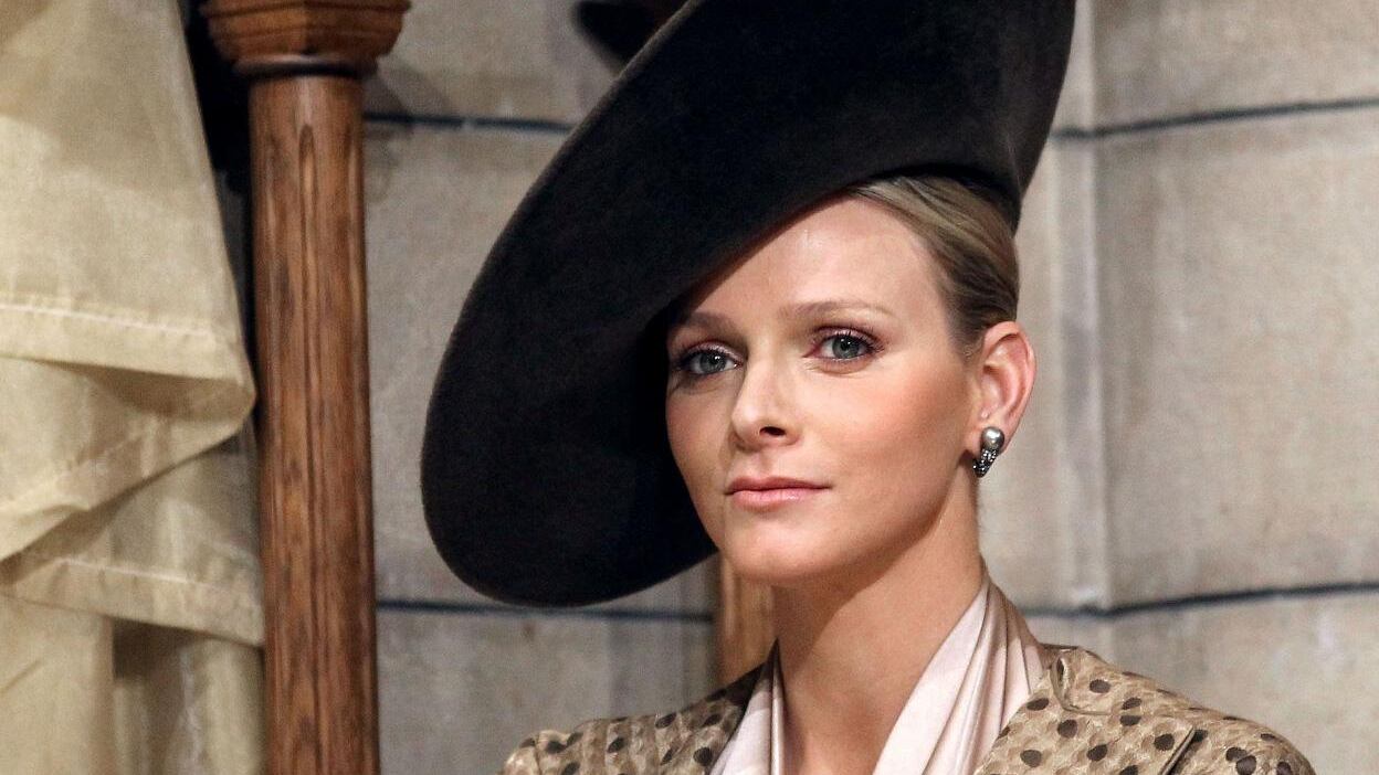 La princesa Charlene gasta una fortuna en vestirse bien.