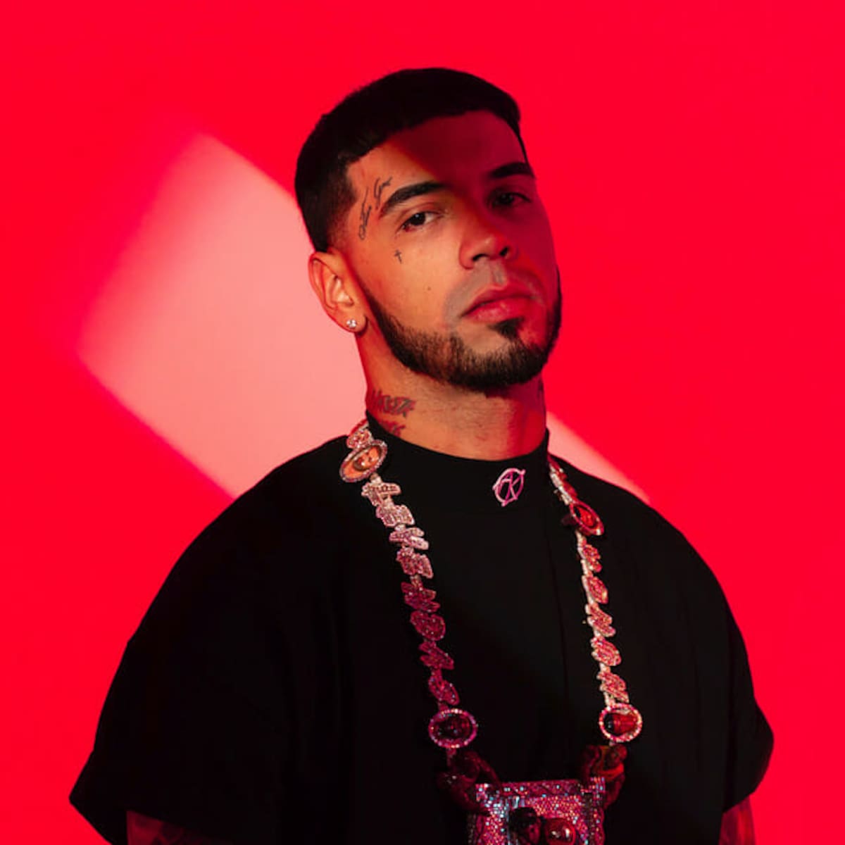 Anuel AA fue acusado de posesión ilícita de armas de fuego