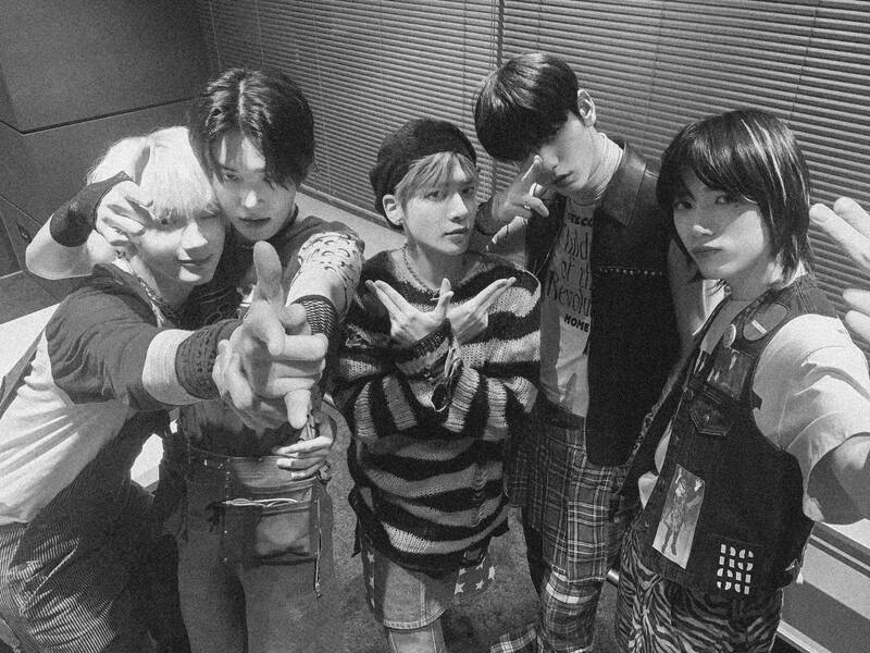 TXT Fotografía publicada en su Twitter personal - Créditos: Twitter @TXT_members