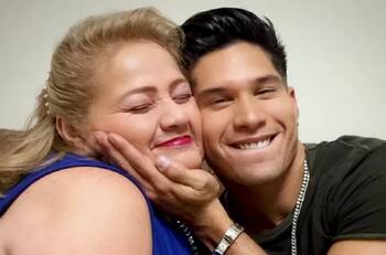 ¿Chyno Miranda se casará con su novia Astrid Falcón?