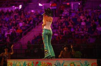 Ángela Aguilar participará en atrevido show de lencería de Rihanna