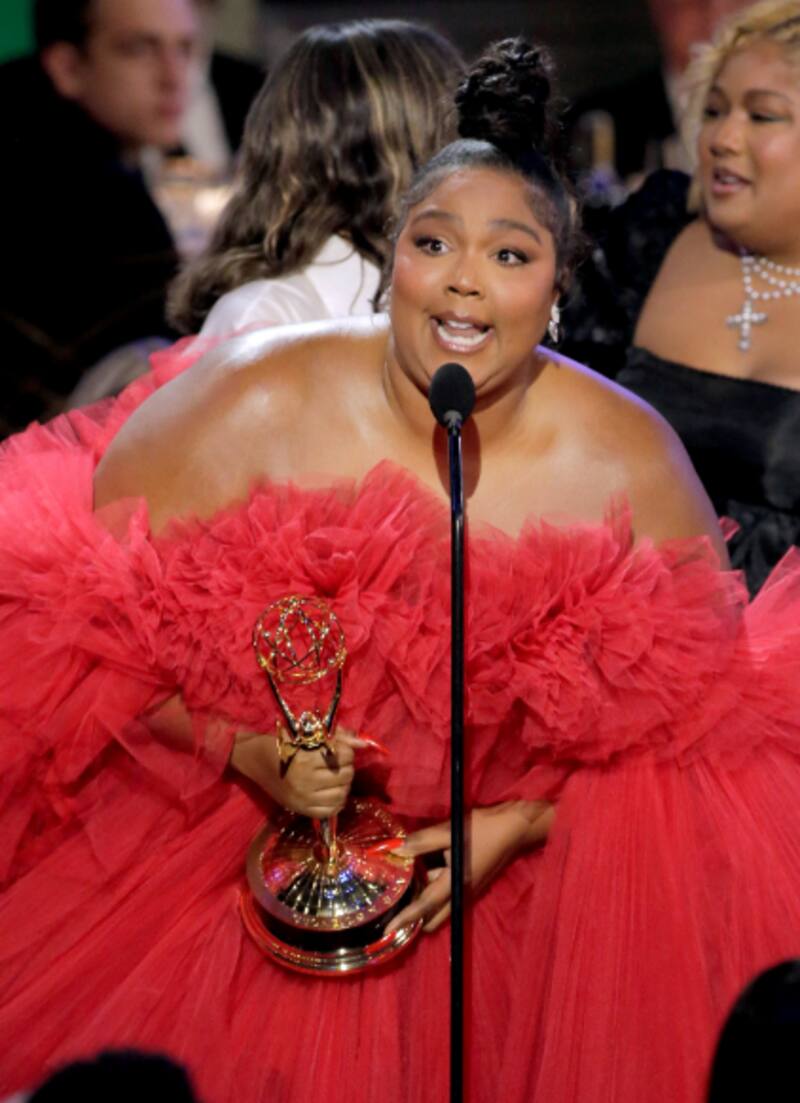 Lizzo rompe en llanto al ganar un Emmy - Créditos: TWITTER