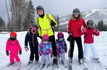Jacky Bracamontes y Adamari López tienen un "frío y sorpresivo" encuentro