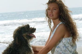 Thalía y su insólito método para mantener a Pulgoso atento en “Marimar”