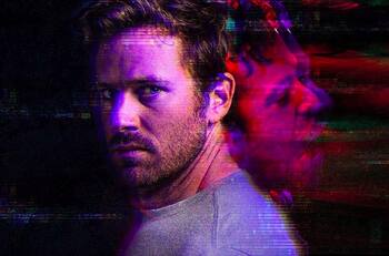 Armie Hammer sale de rehabilitación pero aún enfrenta demandas por canibalismo y abuso sexual