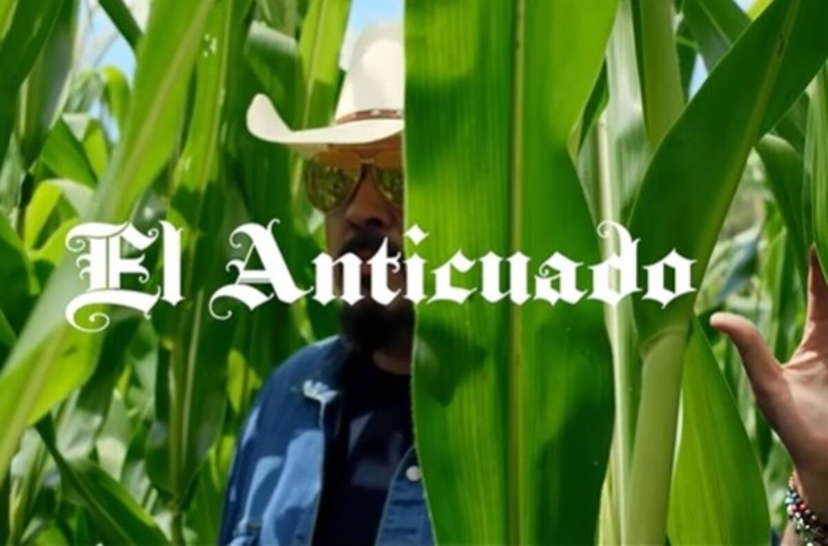 Pepe Aguilar estrena "El anticuado", su nuevo tema