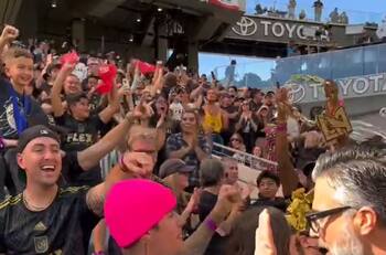 El alocado encuentro entre Justin Bieber y Jaime Camil en el lugar menos pensado