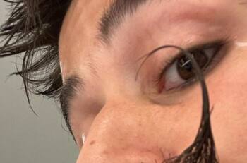 Evaluna y Camilo también usan el maquillaje en tendencia de Euphoria