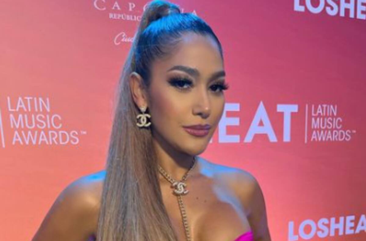 Farina deja al descubierto sus encantos en la famosa revista del conejito