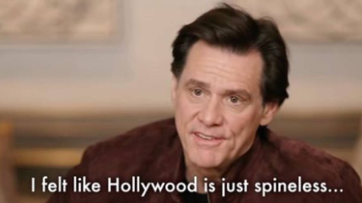 Se viraliza video de Jim Carrey besando por la fuerza a Alicia Silverstone