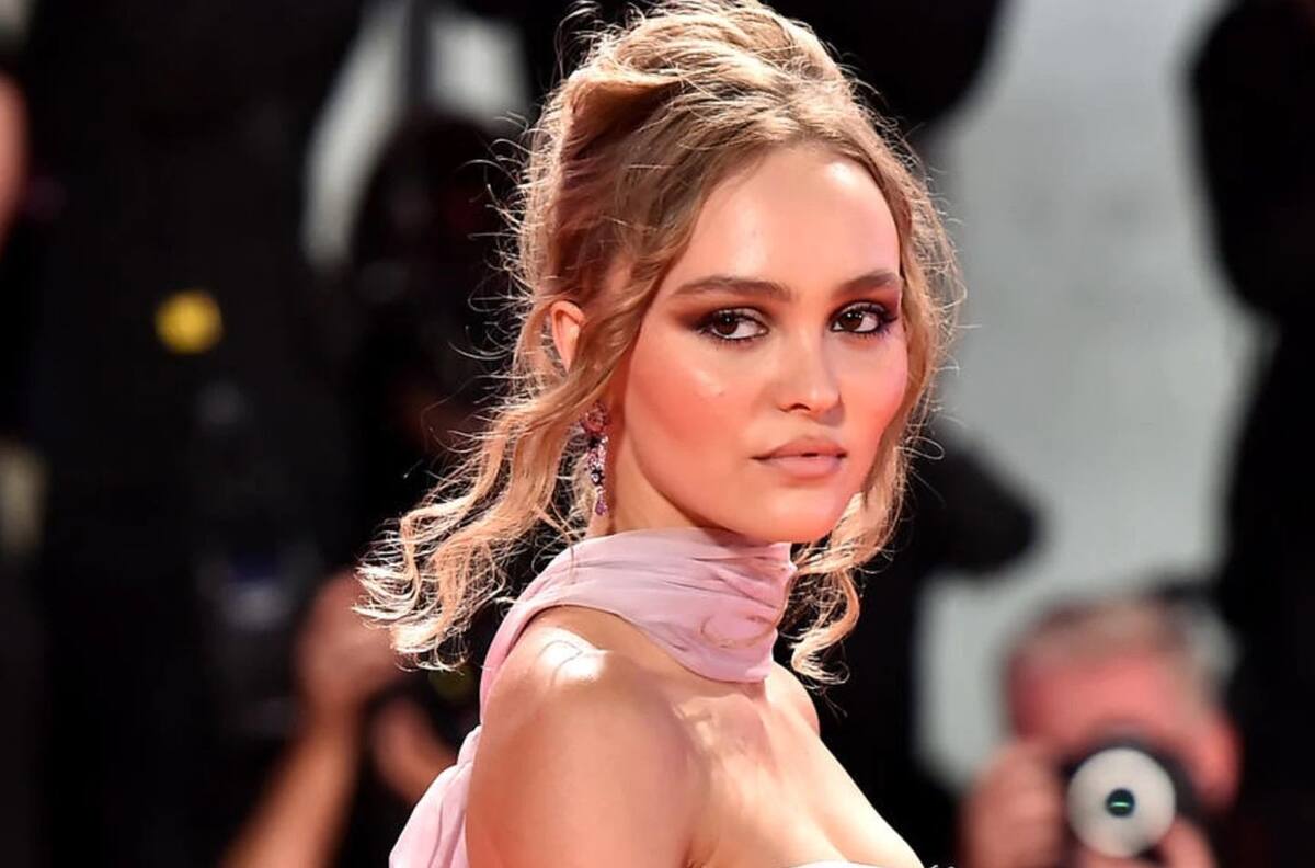 La rebelde hija de Johnny Depp desafía la censura de las redes con osada imagen