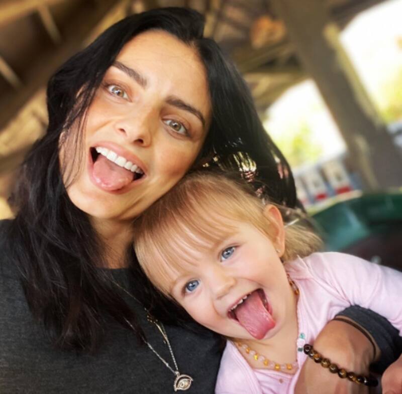 Hija de Aislinn Derbez fue confundida con un espíritu - Créditos: TWITTER